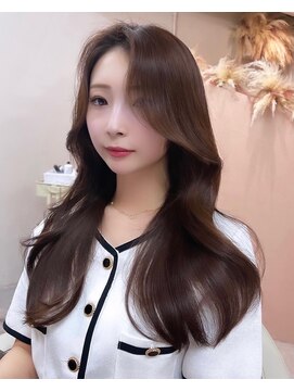 ユニ 表参道(uni) 韓国女優風/似合わせレイヤーくびれカット/ヨシンモリ/韓国ヘア
