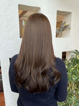 リンダ Linda 透明感グレージュ　ゆるふわロング