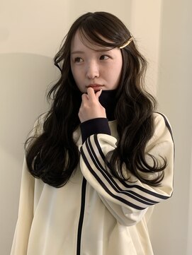 ユニコ(unico) ウェーブヘア/透明感カラー