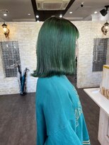 ルクスバイアフィナー(Luxo by Afinar)&nbsp;【 町田 / Luxo by Afinar /切りっぱなしボブ×グリーンカラー】