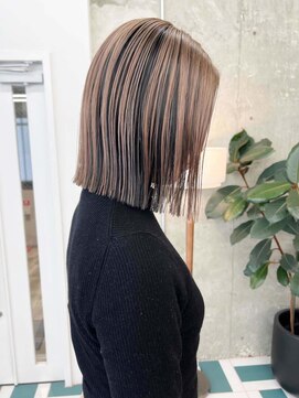 ノエ(noe) 切りっぱなしボブ/ハイライト/グレージュ/20代30代mn45