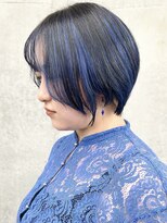 モリオ(morio)&nbsp;=アンブレラカラー耳かけショートボブ前下がりショート30代40代