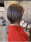 梅雨でもベタっとしない軽い質感【レイヤーボブ】