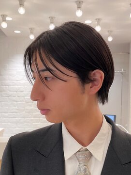 カット ドット 吉祥寺(cut.) 色気と知性を両立◎大人センターパート