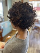 マンティラ(Mantilla)&nbsp;クルクルパーマ