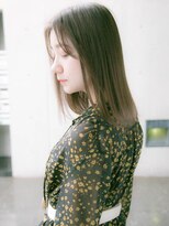 ルティア(Lutia)&nbsp;ナチュラルストレート アッシュベージュ