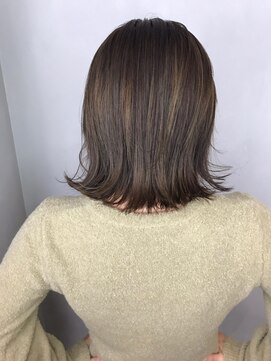 ラトリエ ブロカント 立川北口店(L'atelier BROCANTE) セミディ 外ハネ 大人ハイライト ボブ