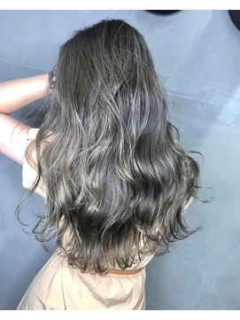 アルカナ 明治神宮前原宿(ARCANA) ミルクティーベージュ　ホワイト　ハイライト　インナーカラー