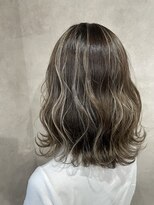 アンシュシュ(UN CHOU-CHOU)&nbsp;どの位置から見てもかわいいコントラストハイライト！