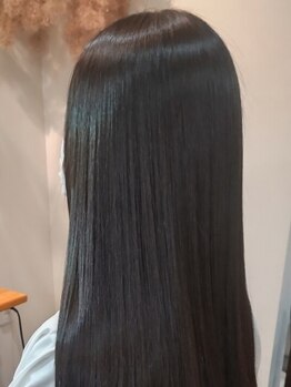 ヘアーズ シン(hairs Shin)の写真/丁寧なカウンセリングに定評あり♪水素トリートメントで髪のお悩みを解決し、シルクのような美髪に大変身◎