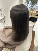 透明感カラー オリーブグレージュ 艶髪ロングヘア