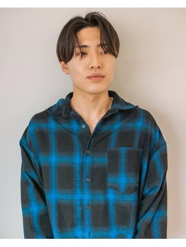 ザ ワンアンドオンリー シズオカ(The one and only. Shizuoka) 毛流れセンターパート