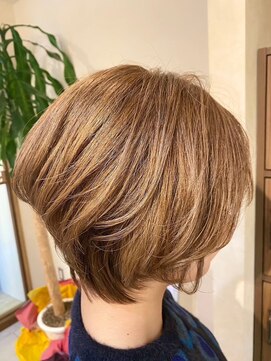 レグルス ヘア デザイン ニシジン 西新店(Reglus hair desigh) 大人ショート/ショートボブ/ハイライトカラー/40代/50代