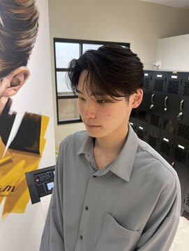 ステージ(STAGE) センターパート　ダウンパーマ　シャドウパーマ