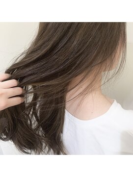 ビューティズム エルム(Beautism Elm) ロング　ブラウン