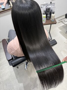 フゥ 銀座(fuu。。。) 圧倒的な柔らかい質感の微還元縮毛矯正☆