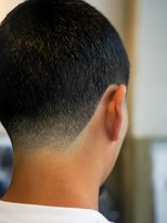 メリケンバーバーショップ コウベ(MERICAN BARBERSHOP KOBE)&nbsp;BUZZテーパーフェードメンズカット