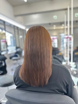 アルドーレフィエロ シンサイバシ(Ardore fiero shinsaibashi) ブリーチなしダブルカラーでつくるミルクブラウン