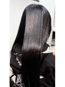 毛先まで柔らか 縮毛矯正とトリートメント