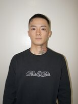 メリケンバーバーショップ トーキョー(MERICAN BARBERSHOP TYO)&nbsp;メンズカットバーバースタイルスパイキーショートフェードボウズ