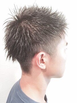 オムヘアーバイグルーマーズ(HOMME HAIR by GROOMER/S) スラッシュレイヤー刈り上げMIX