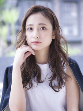 シエナ 渋谷(Siena) Sienaセミロング×大人ベージュ