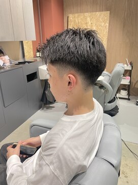 エメン(EMEN) メンテナンスフェードカット　担当土井