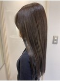 切りっぱなしストレートロング/オリーブグレージュ 梶屋
