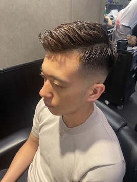 ブロートーキョー 有楽町店(Bro Tokyo) サイドパート　スキンフェード