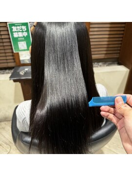 リー ヴィータ 上新庄(Lee Vita) 艶々髪　髪質改善　【髪質改善カラーaujuaトリートメント】