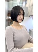 前下がりショート前髪長めクールショート