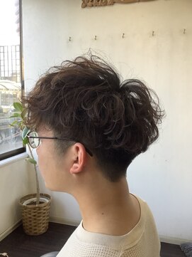 フォーリア(foglia) マッシュ系ツーブロックパーマ