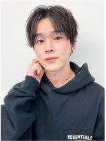 サロンリベルテ(salon Liberte)&nbsp;センターパートソフトツイスパツーブロック10代20代爽やか