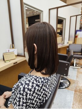 エムスリーヘア アイワイ 幕張店(Mlll HAIR IY) 大人ミディアム　艶髪　髪質改善トリートメント