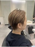 前回のハイライトを活かした明るめショート