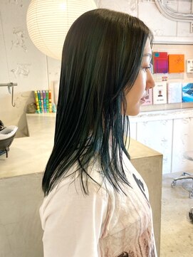 ルーム(Loom.) デザインカラーコントラストハイライト切りっぱなしカット