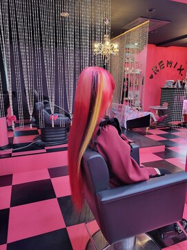 リミックス(REMIX by Love hair KING OF PRINCESS HAIR&EXTENTION) 原色派手髪 カラーバター レッド 編み込みエクステ6本