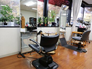 ヘアートラストの写真/初めてでもなぜか懐かしい、隠れ家的アットホームサロン。肩肘張らないリラックスを約束します。