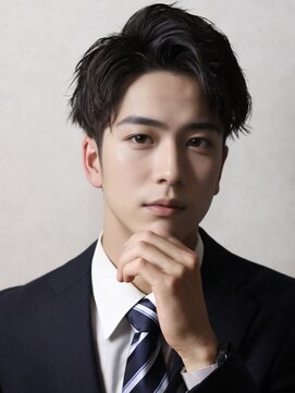 アース 天満橋店(HAIR & MAKE EARTH) 【好印象】リバースセンターパート×フェザーショートで爽やか