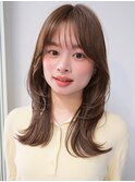 くびれミディアム/レイヤー/顔周り/小顔/ベージュ/20代30代