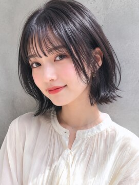 アディ 中野南口店(Addi) ツヤ黒髪のストレートミニボブ