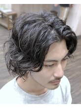 《センターパート》☆人気スタイル☆レイヤードロングパーマ！