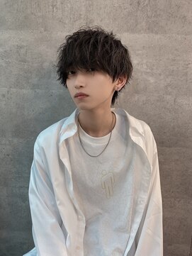 シン(syn) 前髪長めマッシュミニウルフ ツイストスパイラル