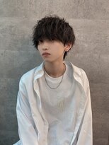 シン(syn) 前髪長めマッシュミニウルフ ツイストスパイラル