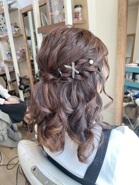 ロカット サロン(Roquat Salon) ハーフアップアレンジ　【ヘアアレンジ　立川/立川南/国立】