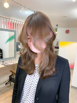 フリーダムメルシー(freedom Merci) ■韓国風　フロントレイヤー　ベージュカラー