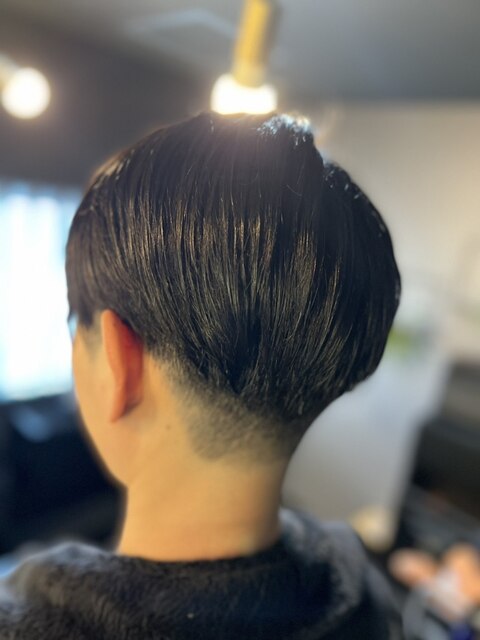 モードなヘアー。20代/30代/スーツ/リクルート/大学生/韓国