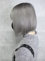 ディア(.eer)&nbsp;【.eer/ディア】艶髪ハイトーンボブ×ロイヤルグレー