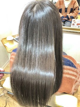 エメ(Aimer) 暗髪ロング