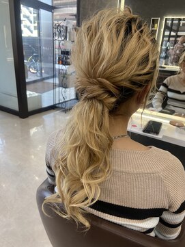 デザインサロンリア(design salon Lia) 編みおろしポニー